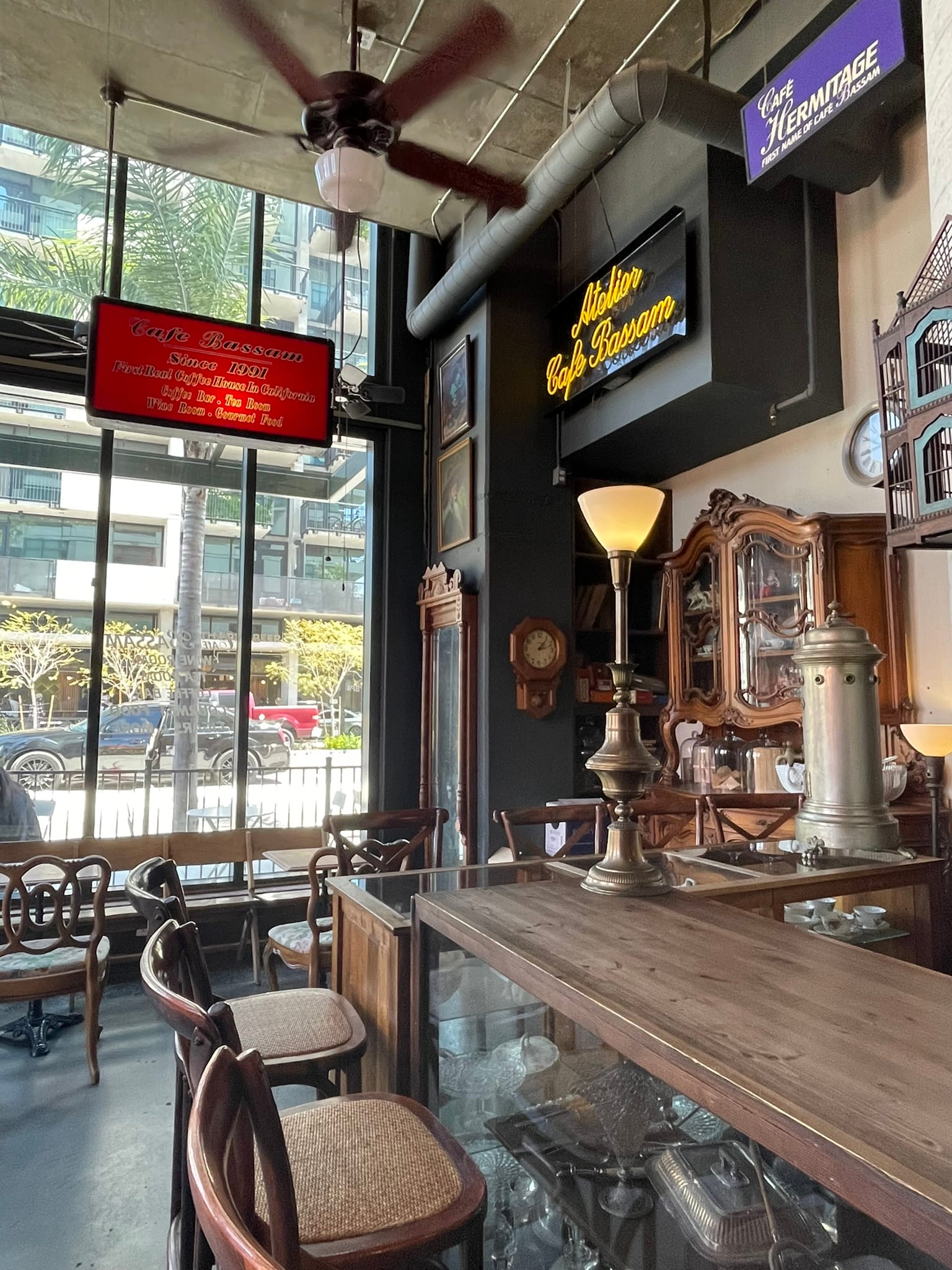cafe bassam
