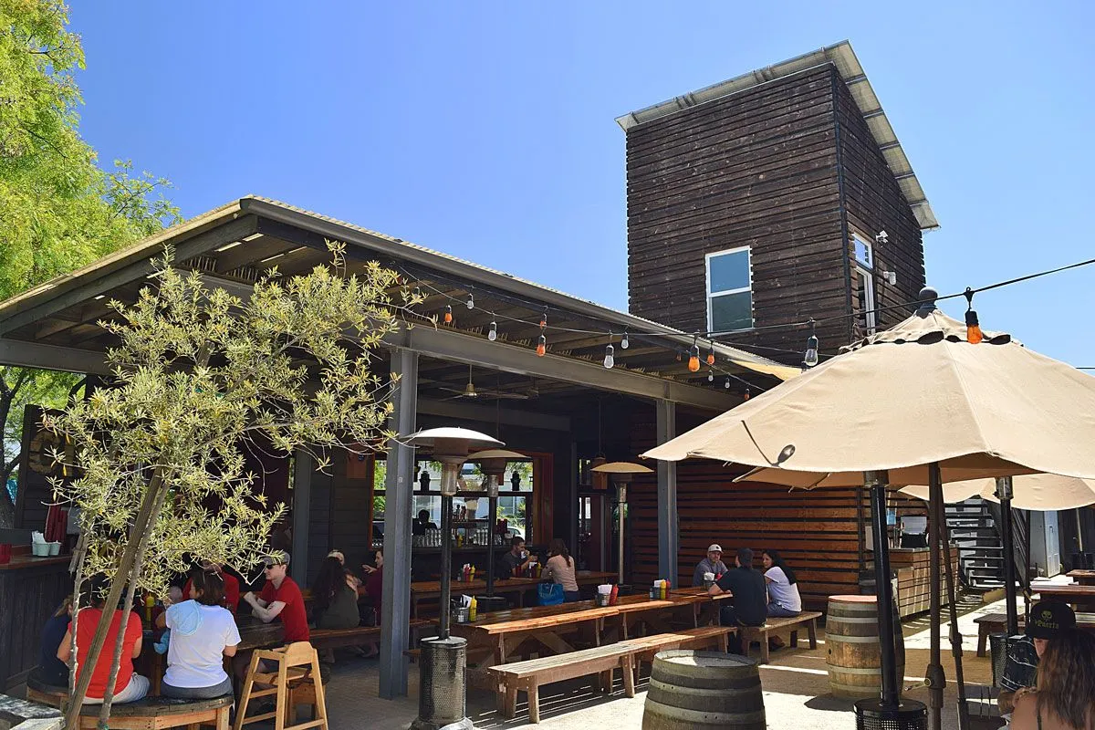 station tavern
