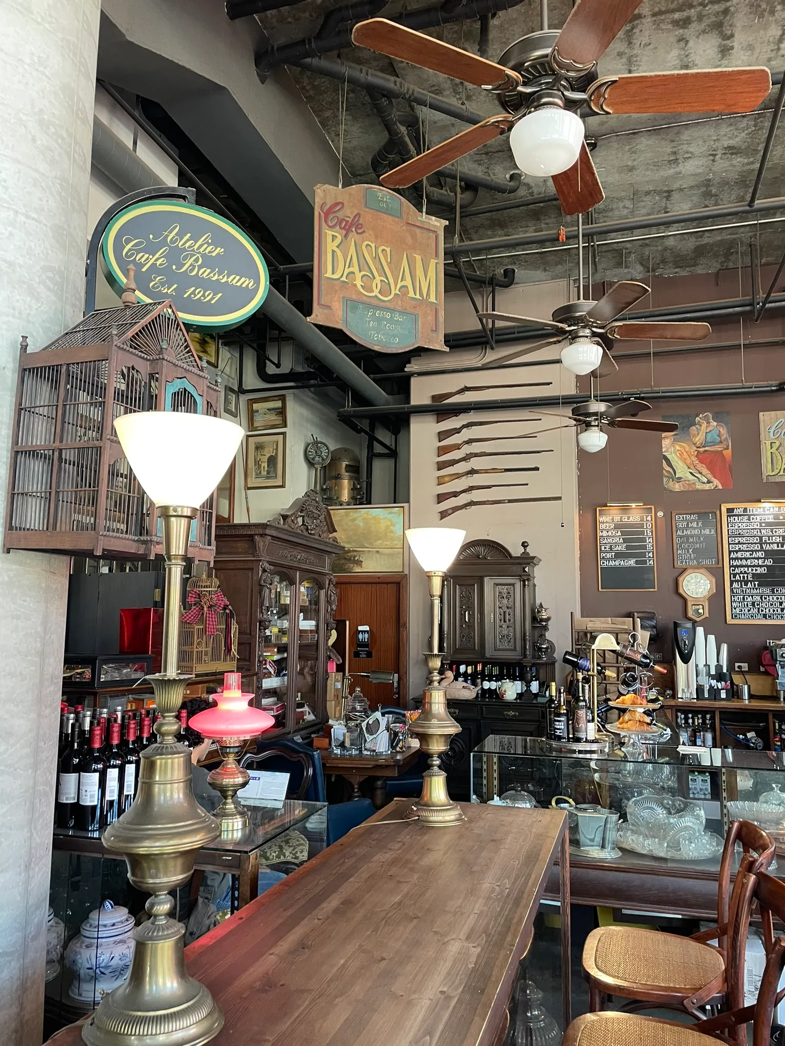 cafe bassam