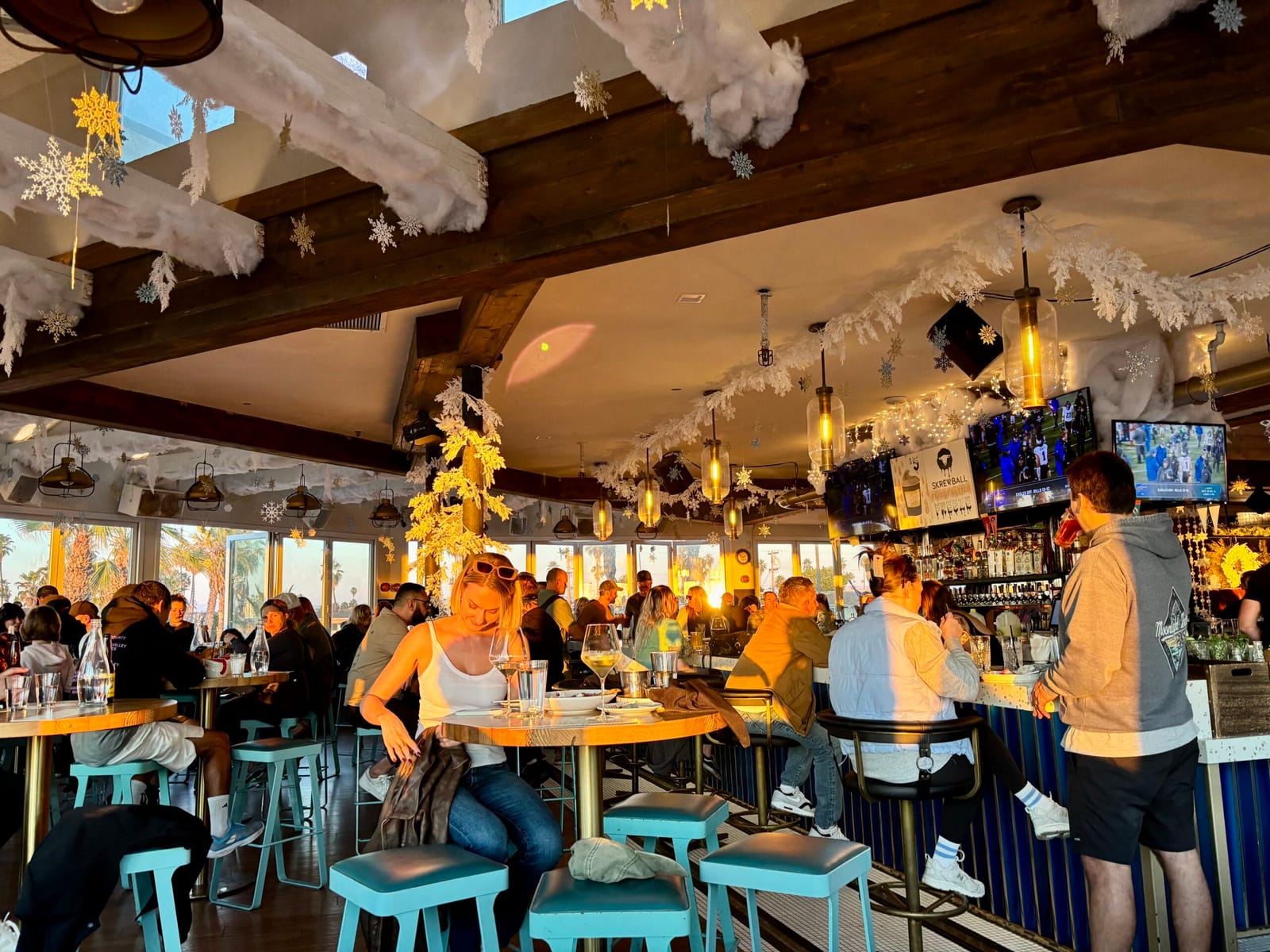 wonderland pub