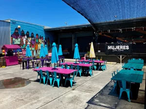 mujeres brew house